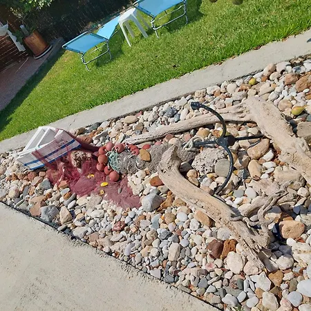 Anastasia 1ος όροφος εξοχικής παραθαλάσσιας κατοικίας χαλκιδικής Feriehus