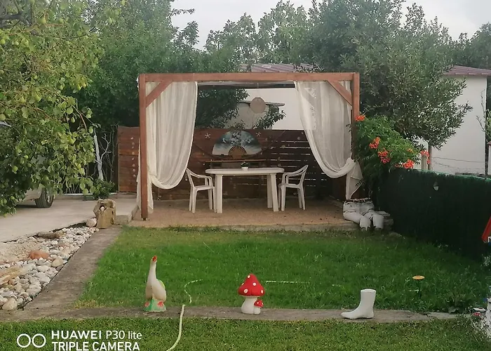 Anastasia 1ος όροφος εξοχικής παραθαλάσσιας κατοικίας χαλκιδικής Néa Iráklia