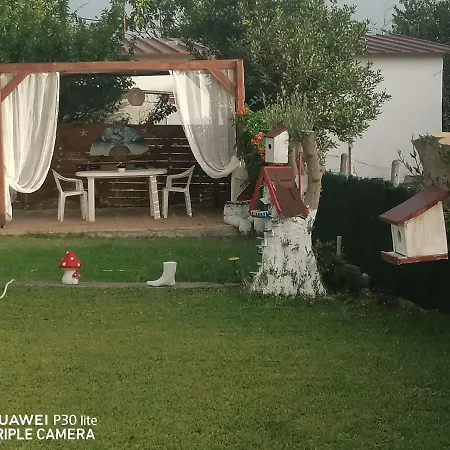 Anastasia 1ος όροφος εξοχικής παραθαλάσσιας κατοικίας χαλκιδικής بيت للعطل *