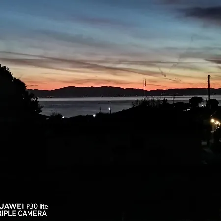 Σπίτι διακοπών Anastasia 1ος όροφος εξοχικής παραθαλάσσιας κατοικίας χαλκιδικής Νέα Ηράκλεια