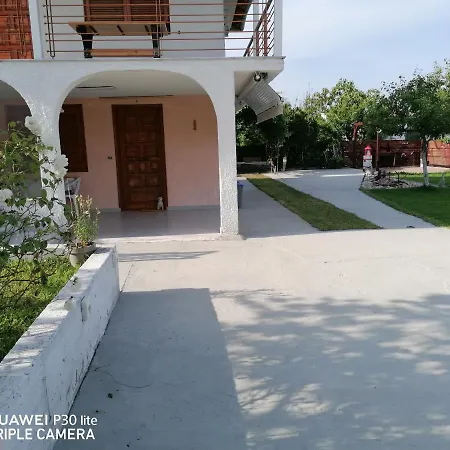 Anastasia: Beachfront Ground Floor Holiday In Nea Herakleia, Chalkidiki