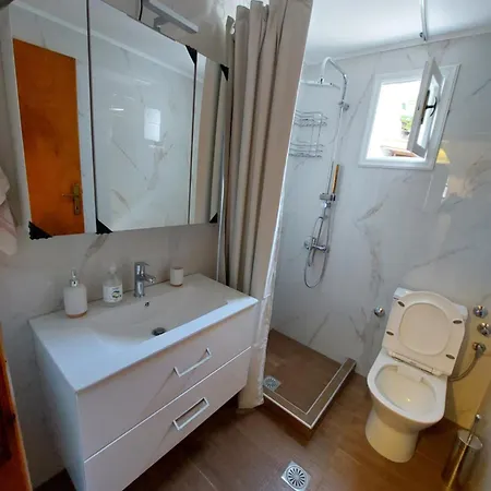 Anastasia: Beachfront Ground Floor Holiday In Nea Herakleia, Chalkidiki Holiday home