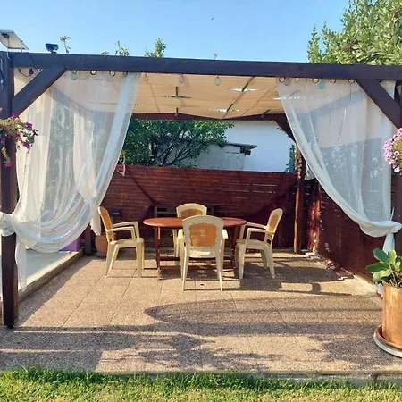 Anastasia: Beachfront Ground Floor Holiday In Nea Herakleia, Chalkidiki Holiday home *
