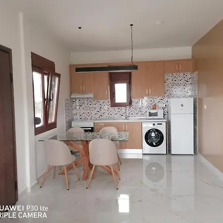 Anastasia 1ος όροφος εξοχικής παραθαλάσσιας κατοικίας χαλκιδικής Σπίτι διακοπών Νέα Ηράκλεια