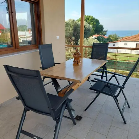 Anastasia 1ος όροφος εξοχικής παραθαλάσσιας κατοικίας χαλκιδικής