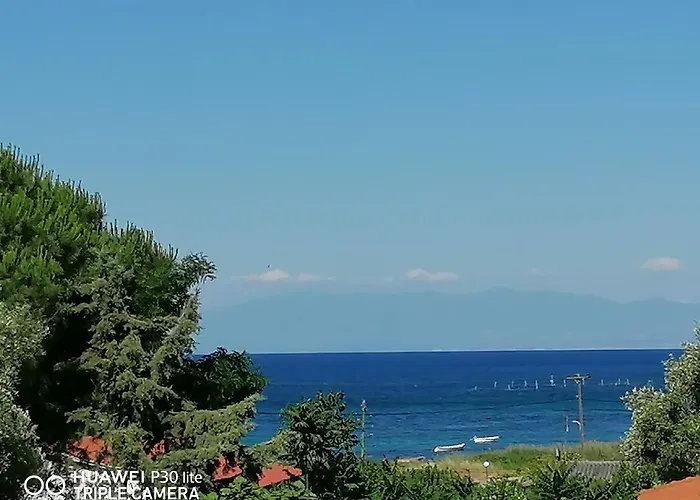 Nyaraló Anastasia 1ος όροφος εξοχικής παραθαλάσσιας κατοικίας χαλκιδικής